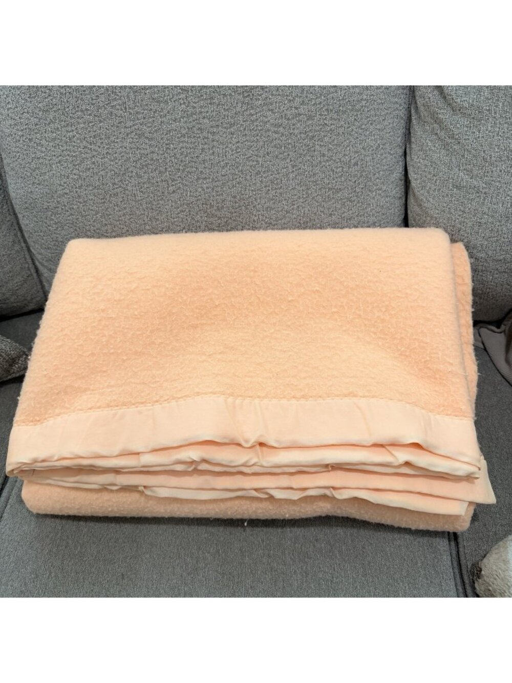 Chatham Made in USA Peach Cottagecore Thermal Blanket Satin Trim 90x68